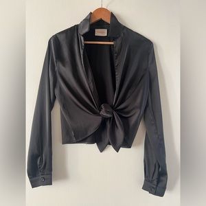 Long sleeve silk/satin textured* shirt tie knot